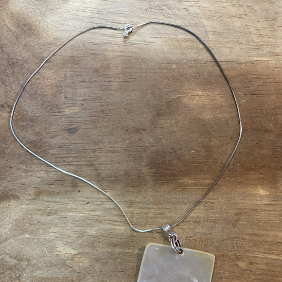 Shell necklace - Picture 4 of 8